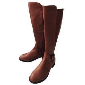 NWT Wide Calf High Boots  7.5W